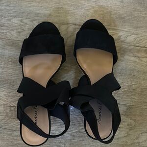 NEW! American Eagle Outfitters Black Sandals Size 12